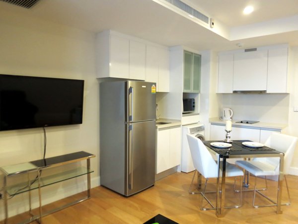 Collezio Sathorn Pipat, 43 sqm (ตรม),1bed/1bath,6fl,28k