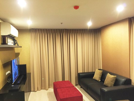 Rhythm Sathorn Narathiwas
