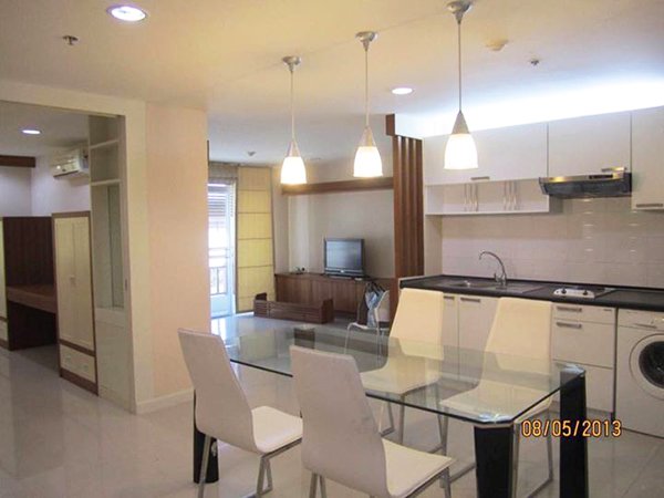 Pabhada Silom