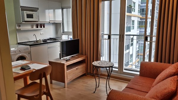 Parkland Taksin-Thapra