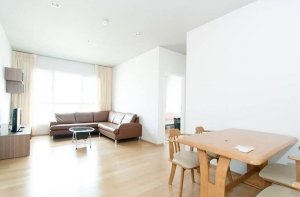 Hive Sathorn <strong>flat apartment condo for rent in Krung Thon Buri</strong>