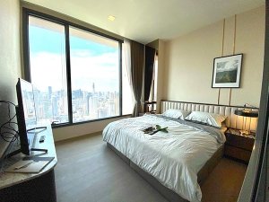 The Esse Asoke <strong>Sukhumvit flat apartment condo for rent</strong>