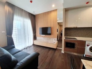 The Saint Residences <strong>flat apartment condo for rent near Phahon Yothin MRT</strong>