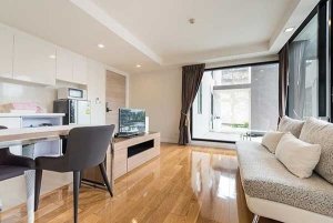 Condolette Light Convent <strong>flat apartment condo for rent in Chong Nonsi - Sala Daeng</strong>